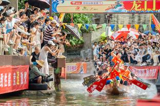 洛杉矶记者：湖人想在范德比尔特和文森特回归后 继续冲击西决