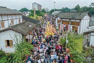 中国球迷请查收！卡卡在巴西发布诚意满满的新春祝福