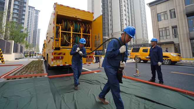 里夫斯谈湖人首发变化：我们很适应 也喜欢这个首发能做的事情